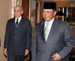 Cambodia 6 King Malaysia visits King Cambodia in his hotel.jpg