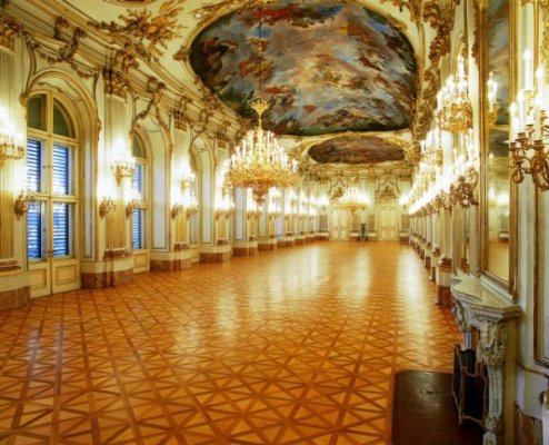 Schönbrunn interior.jpg