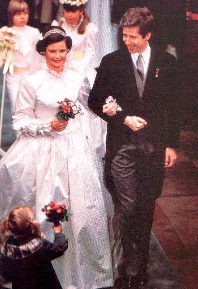 wedding 1982 4.jpg