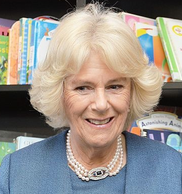 Book-Lover Camilla Stops By Not One, But Two Libraries | The Royal Forums