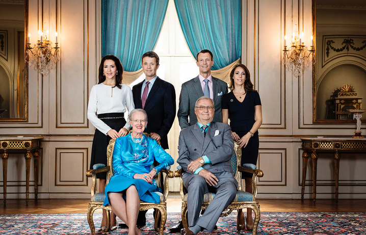 A new photo of the Danish Royals - via Kongehuset.dk/Steen Brogaard