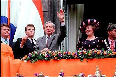 1992_04_30__Queen__s_Day_in_the_Netherlands_Prince_Claus_and_Queen_Beatrix_of_the_Netherlands.JPG