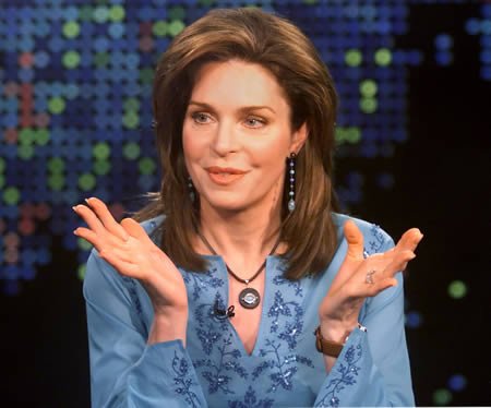 queennoor-dop1a.jpg