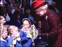 Queen Elizabeth II greeted at Guernsey.jpg