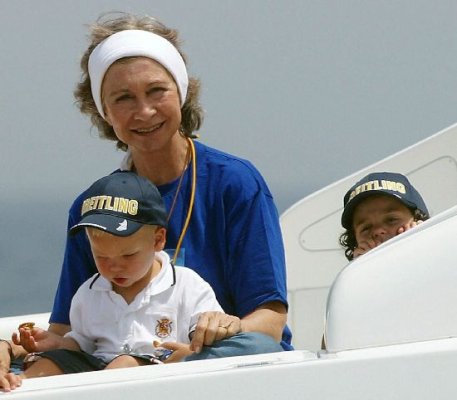 S, Pablo Nicolas & Victoria Federica 2004.jpg