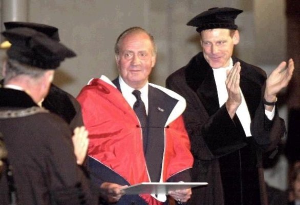 honoris.JPG