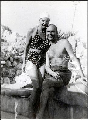 Maria_Jose_of_Savoy_and_King_Umberto_II_on_holiday_in_Cannes_in_1950.jpg