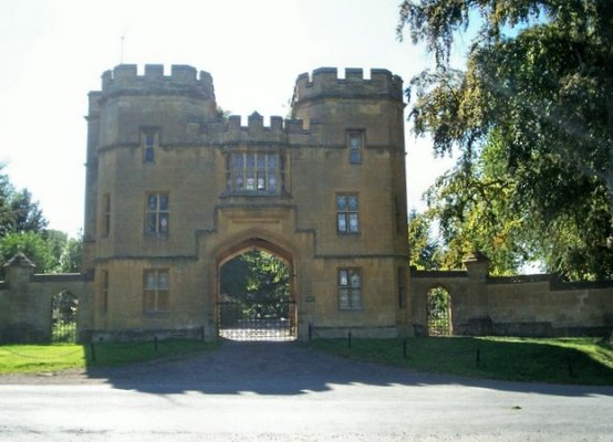 Sudeley Castle Gatehouse.jpg