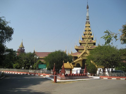 Mandalay Palace 2.jpg