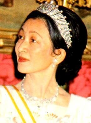 Jewels Michiko Diamond Halo or Sunburst Tiara.JPG