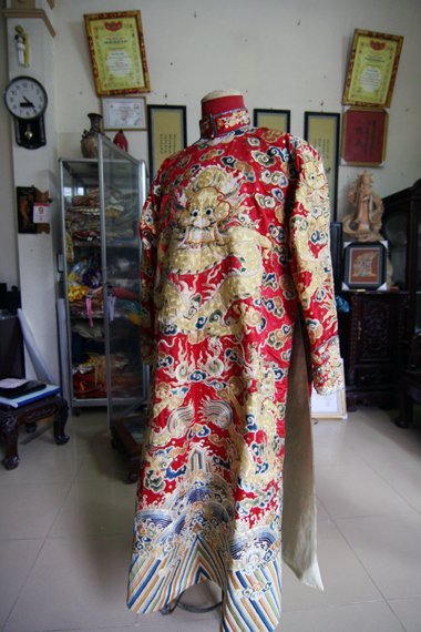 Nguyen Dynasty Prince's costume.jpg