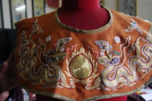 Gown of a Nguyen King's wife.jpg