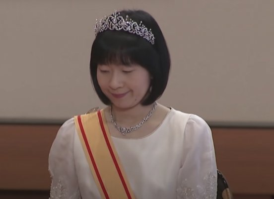 sayako_tiara_ann.jpg