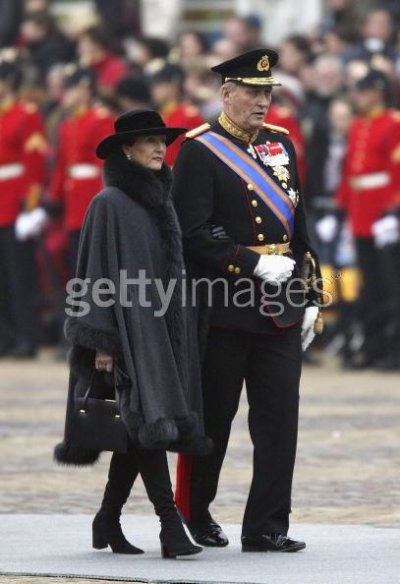 King Harald and Queen Sonja.jpg