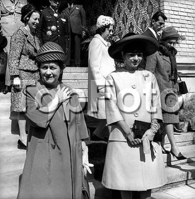 s wife, and Farah Dibah, wife of the shah Reza Pahlavi. Iran, October, 1963..jpg