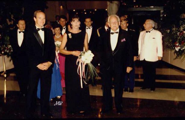 1992-08-07 Red Cross Ball.jpg