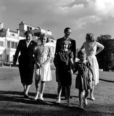 De_koninklijke_familie_te_Soestdijk__1953.JPG