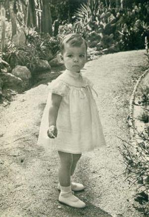 1958_Caro in Palace gardens.JPG