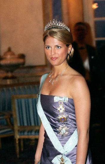 maddestatedinnerdress.jpg