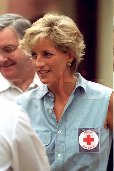 Diana, Princess of Wales: Visit to Angola - January 1997 - The Royal Forums